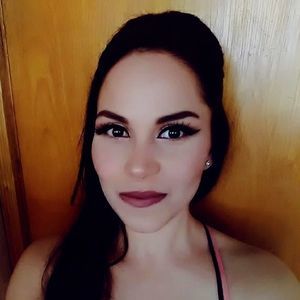 Meet your Posher, Celia